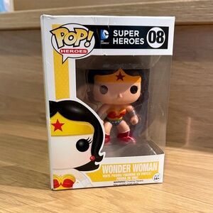 Pop Heroes Wonder Woman Vinyl Figure